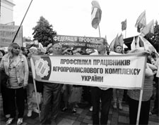 Що краще: Постійно себе хвалити чи критично підходити до проблем?